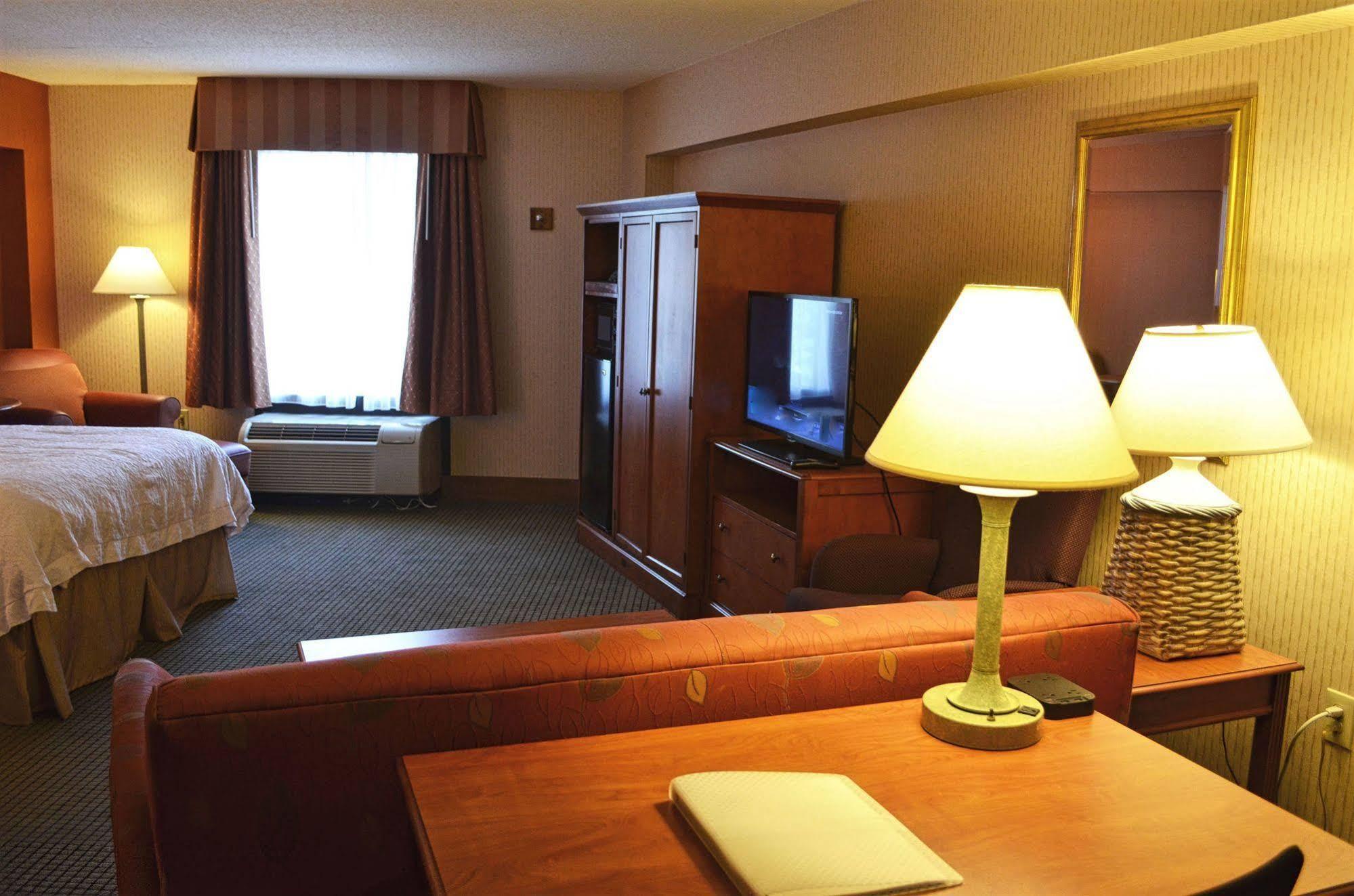Hampton Inn By Hilton Harrisburg West Mechanicsburg Exteriör bild